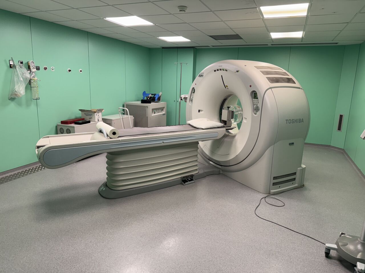 Canon Aquilion RXL 16-Slice CT Scanner
