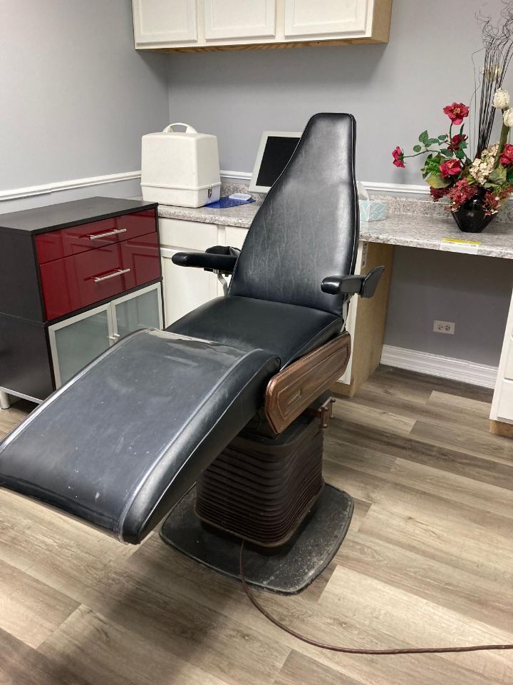 Dental Exam Chair from Chayes Virginia