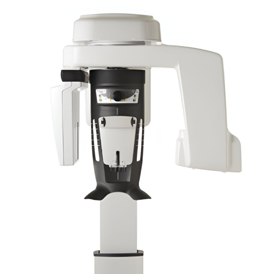 Carestream CS8100 3D Panoramic and CBCT Dental X-Ray System (2020)