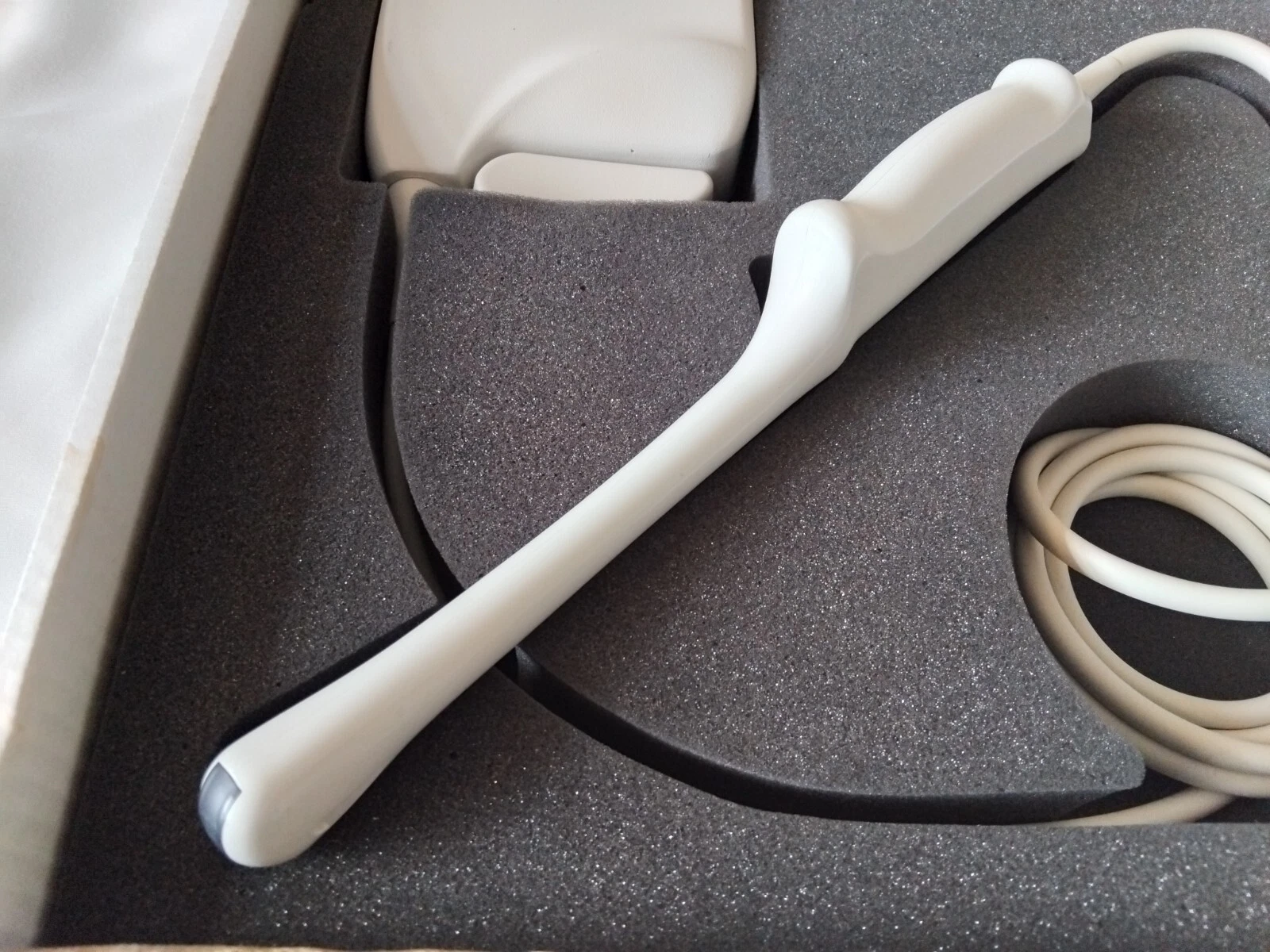 Philips C8-4v Endocavity Ultrasound Probe for iU22, iE33, HD15 and HD11 XE Systems – Large Connector Endovaginal Transducer