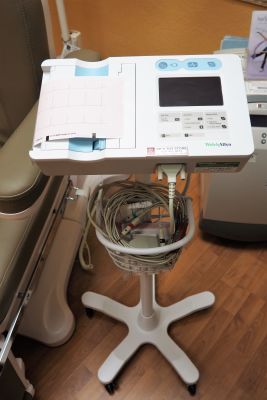 Welch Allyn CP 50 Interpretive ECG Machine with Stand