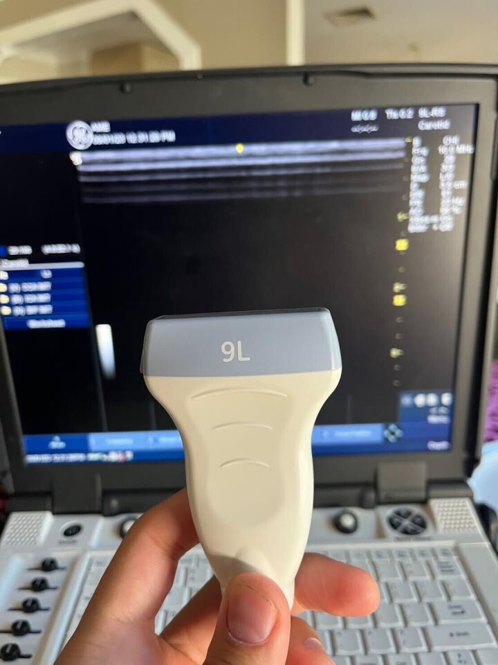 GE 9L-RS Linear Array Ultrasound Transducer for Vascular and Small Parts Imaging