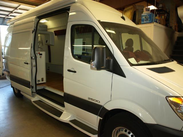 NewTom Sprinter Mobile Dental X-Ray with VG Pan and CBCT System