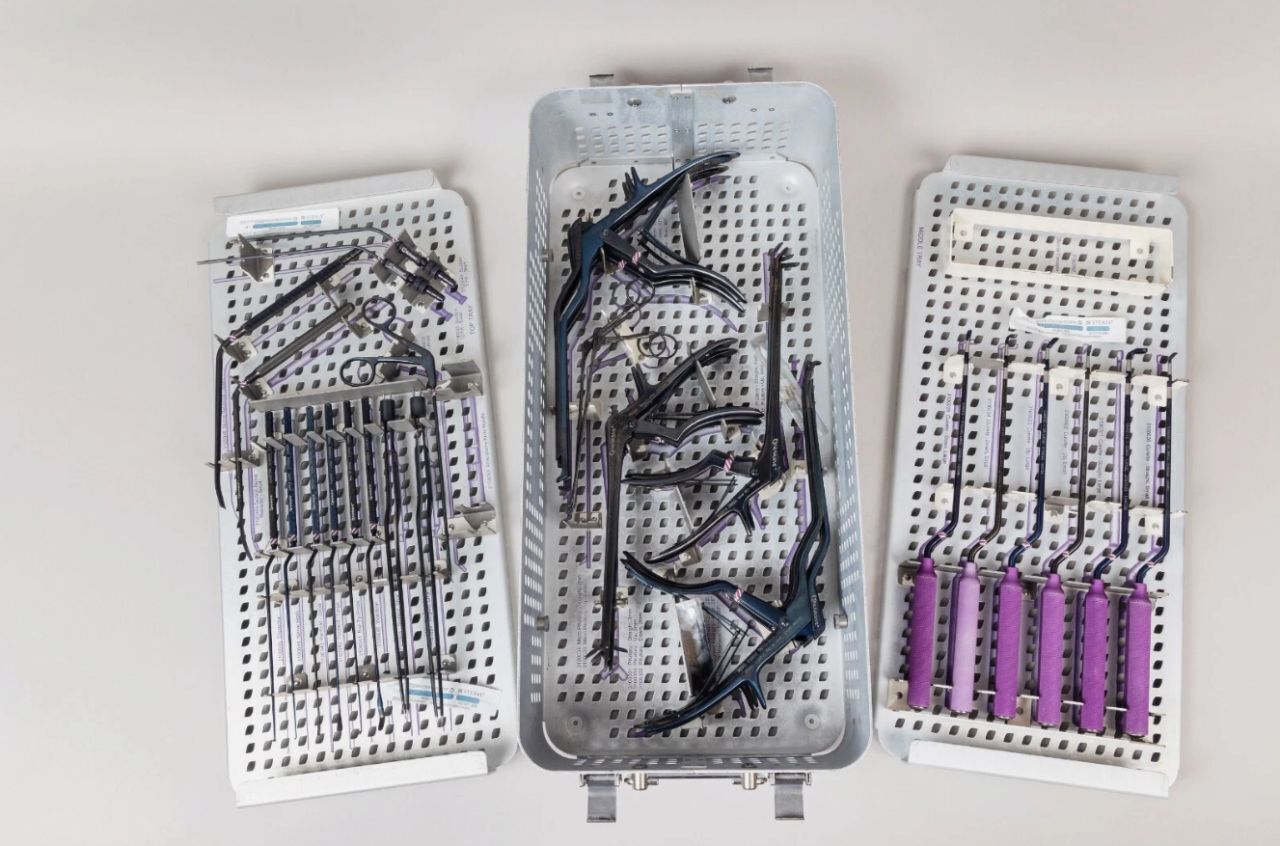 NuVasive MaXcess TLIF Spinal Decompression Surgical Instrument Set
