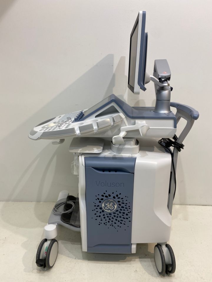 GE Voluson E8 BT21 4D Ultrasound System