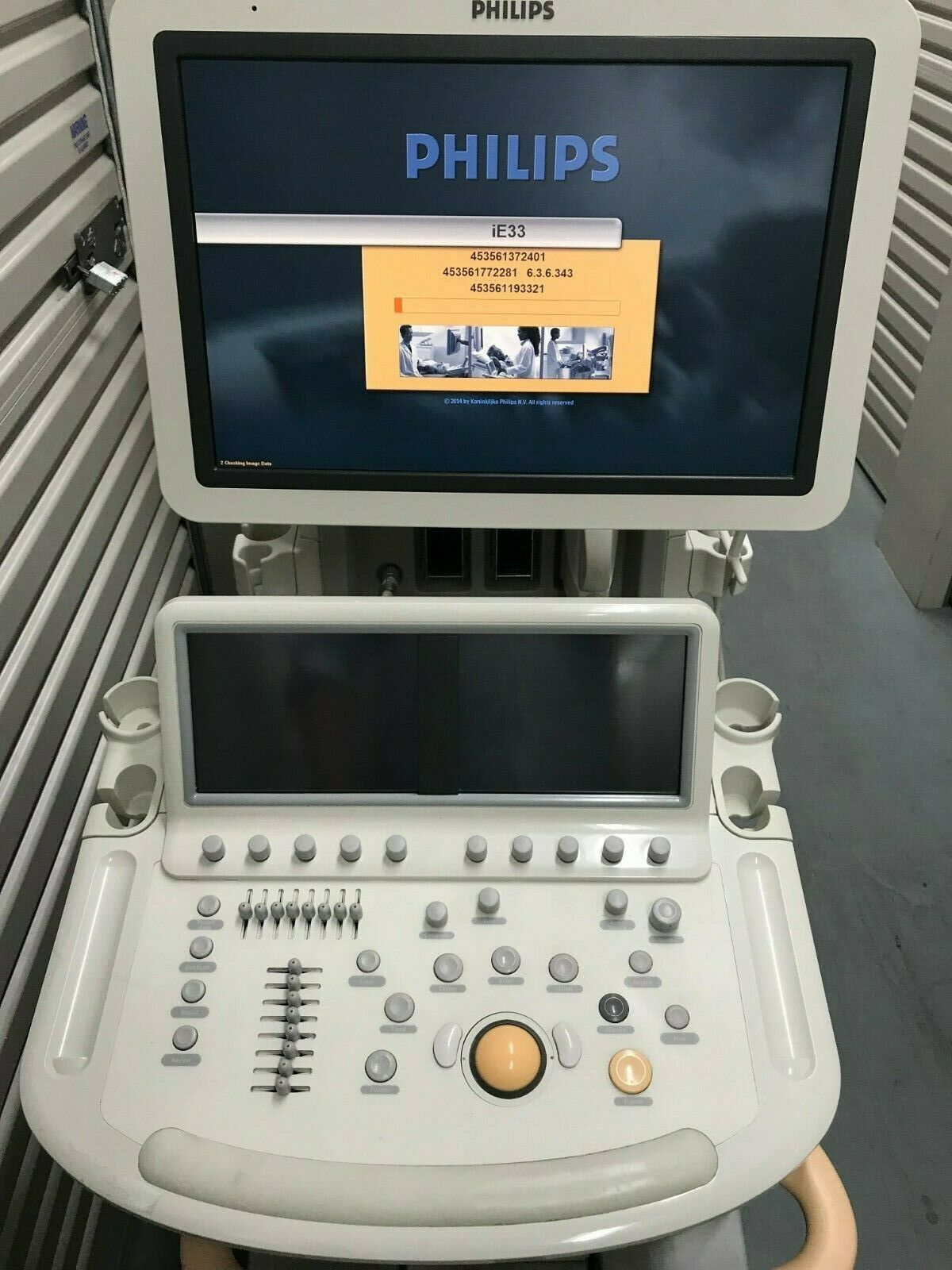 Philips iE33 Cardiovascular Ultrasound System